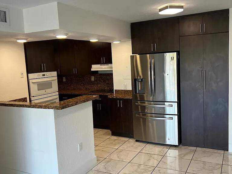 8850 Fontainebleau Blvd #303 — Photo 4