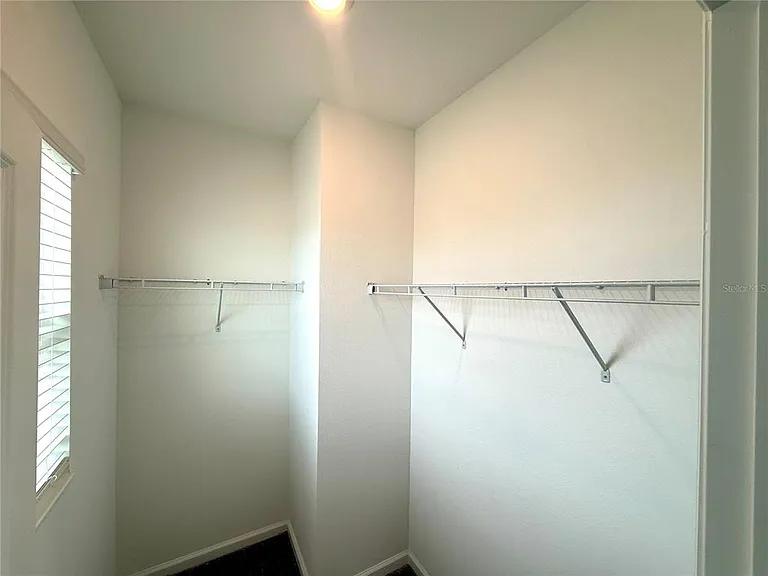 2970 Armstrong Ave — Photo 36