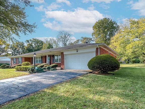 3rd image of 20 Whitebridge Ln