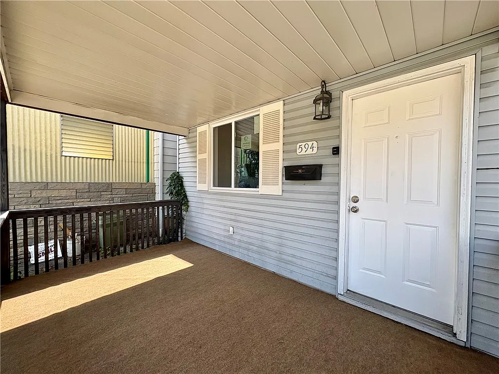 2 bed, 968 sqft, $1,250 — Photo 2