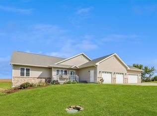 9992 S 112th Ave W, Prairie City, IA 50228