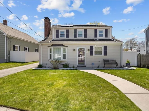 671 Benefit St, Pawtucket, RI 02861