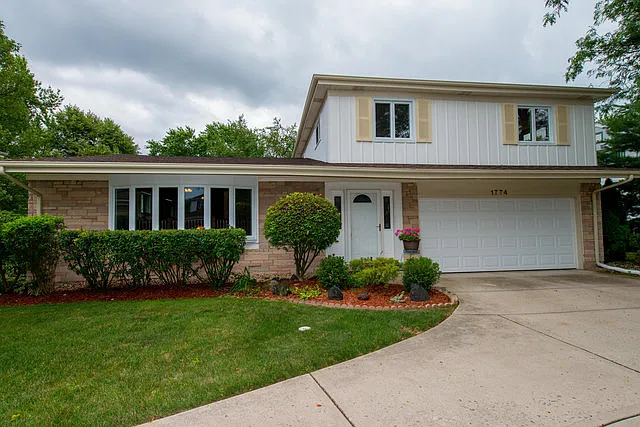 1774 Azalea Pl photo 1