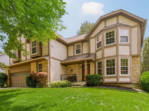11228 Eby St, Overland Park, KS 66210