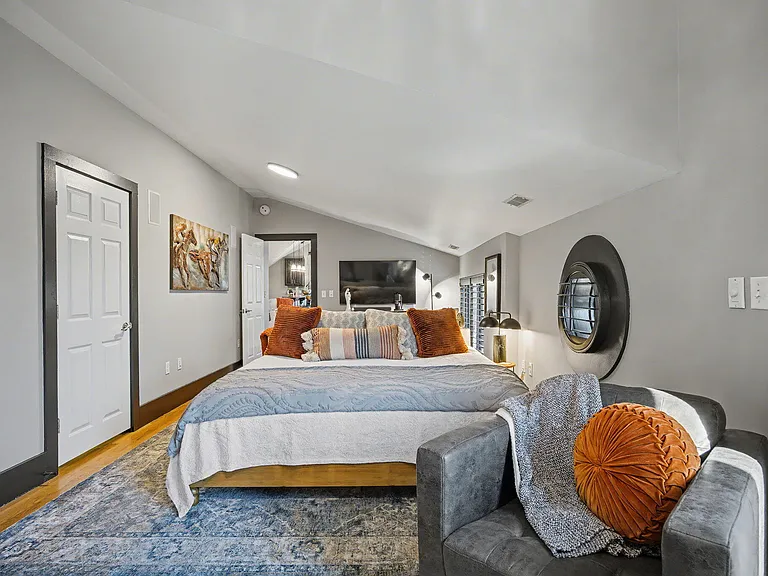261 S Limestone St #304 — Photo 41