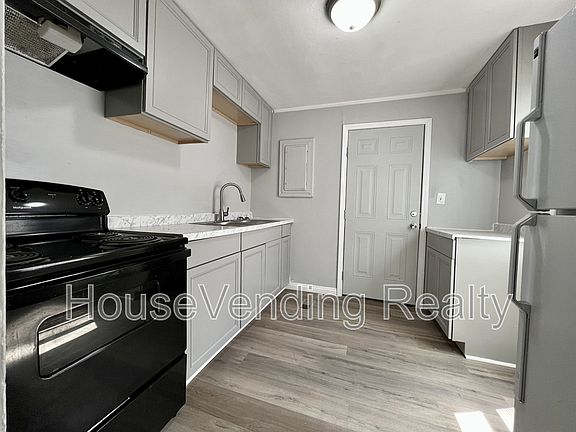 4th image of 310 Norris Ave