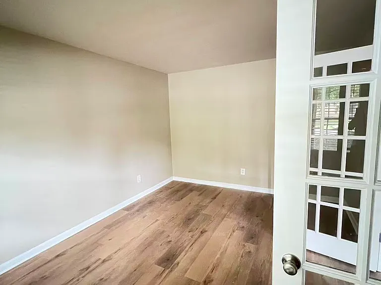 150 Franklin St — Photo 3