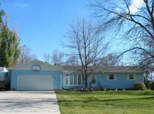 5001 Chestnut St, Grand Forks, ND 58201