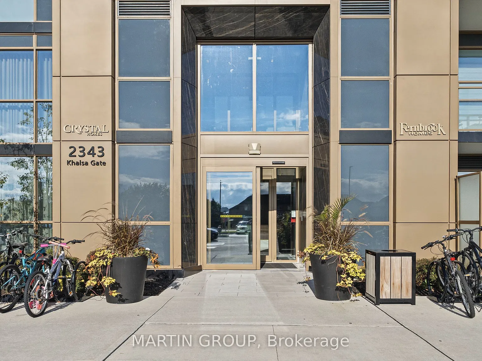 Nuvo Condos — Photo 2