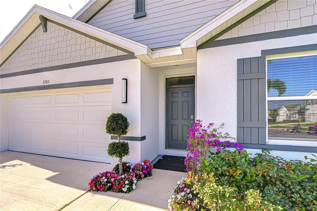 4 bed, 2.0 bath, 1828 sqft, $2,500 — Photo 3