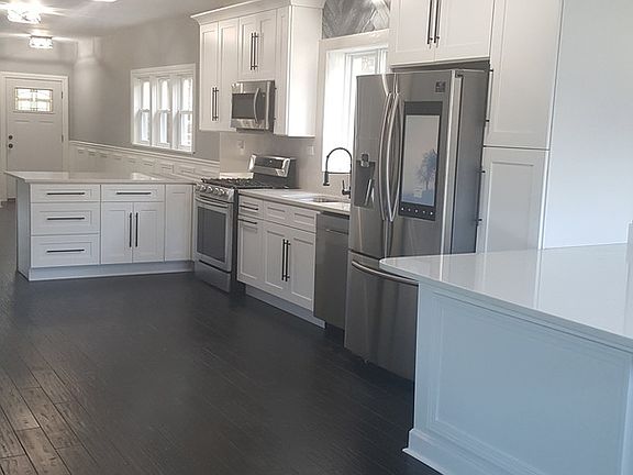 3rd image of 6131 W Berenice Ave