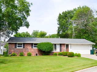 815 Gregory Pl, Green Bay, WI 54313