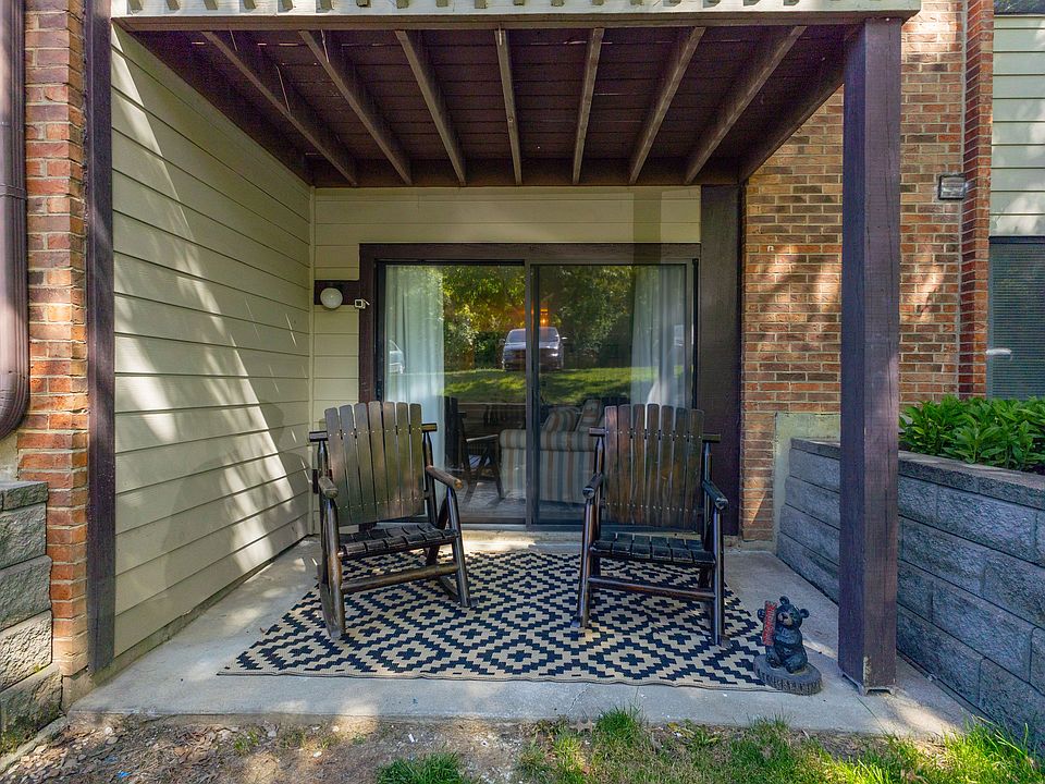 1st image of 72 View Terrace Dr