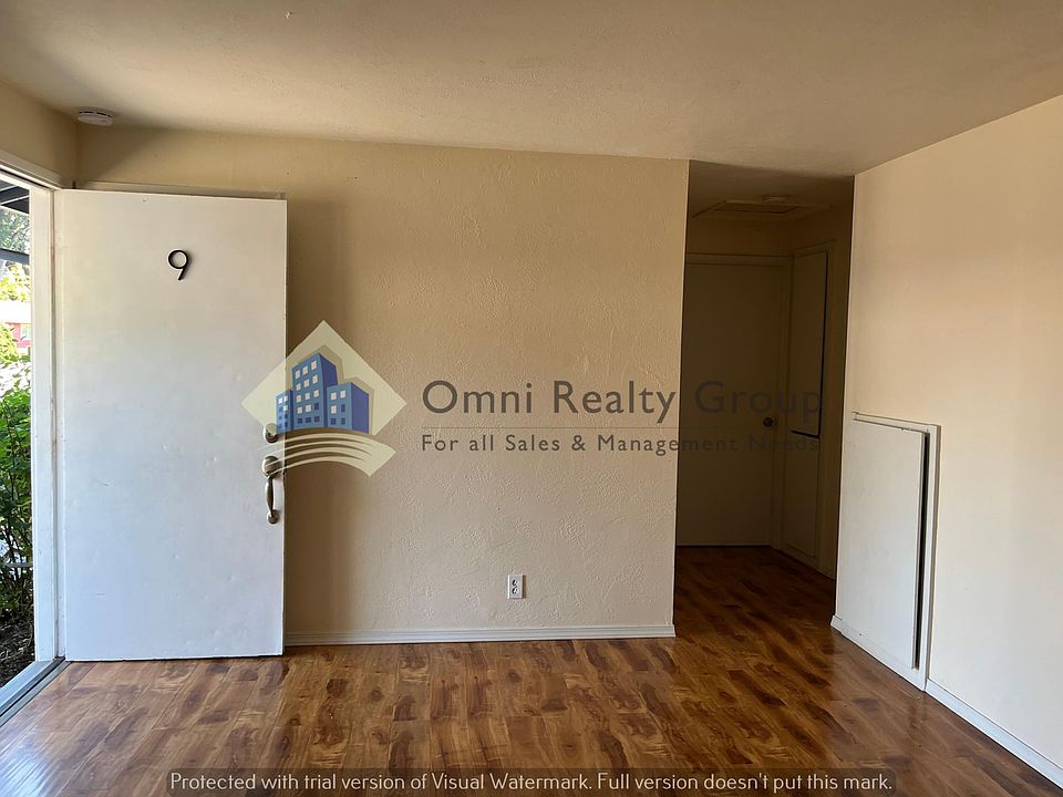 1st image of 883 SE 11th Ave #9