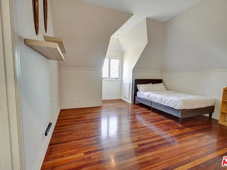 5805 Foxview Dr — Photo 25