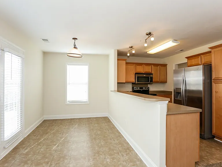13515 Stones Landing St — Photo 4