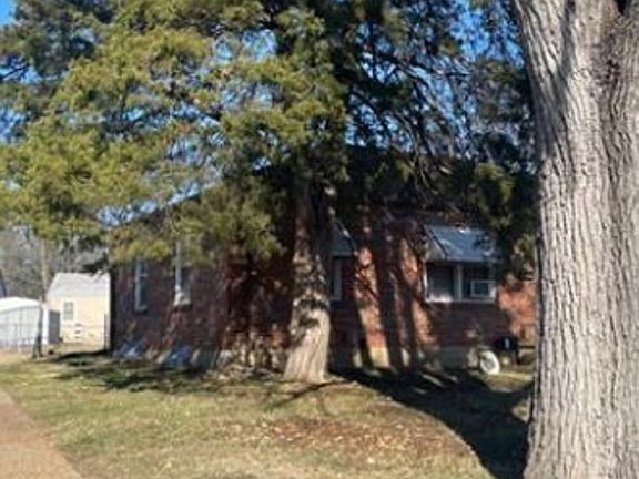 3rd image of 119 Constance Ct