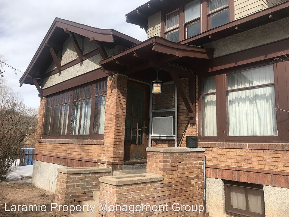 1st image of 1319 E Custer St