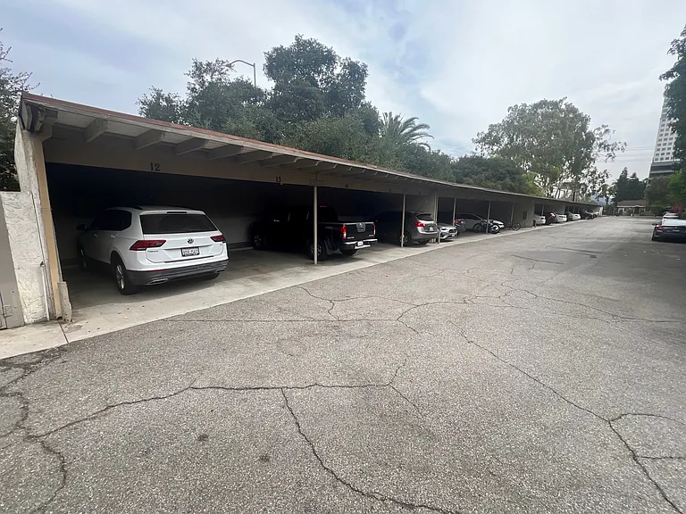 433 Pioneer Drive — Photo 9
