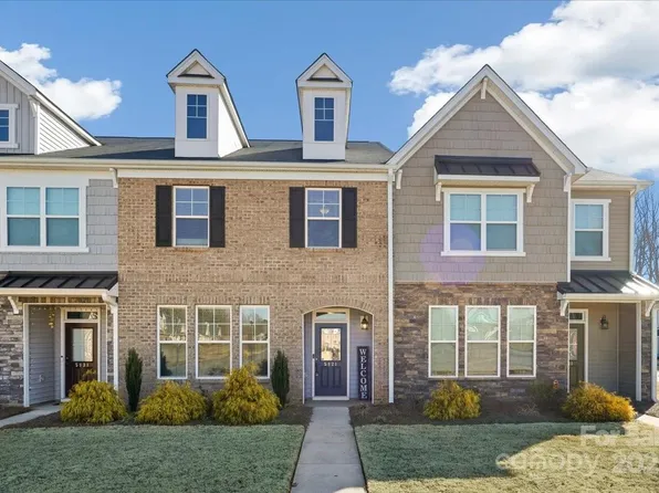 5821 Crestlawn Ct #55, Pfafftown, NC 27040