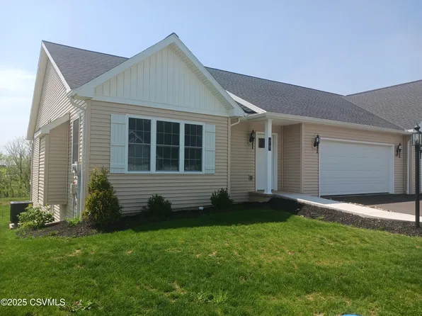 79 Saint Andrews Way, Selinsgrove, PA 17870