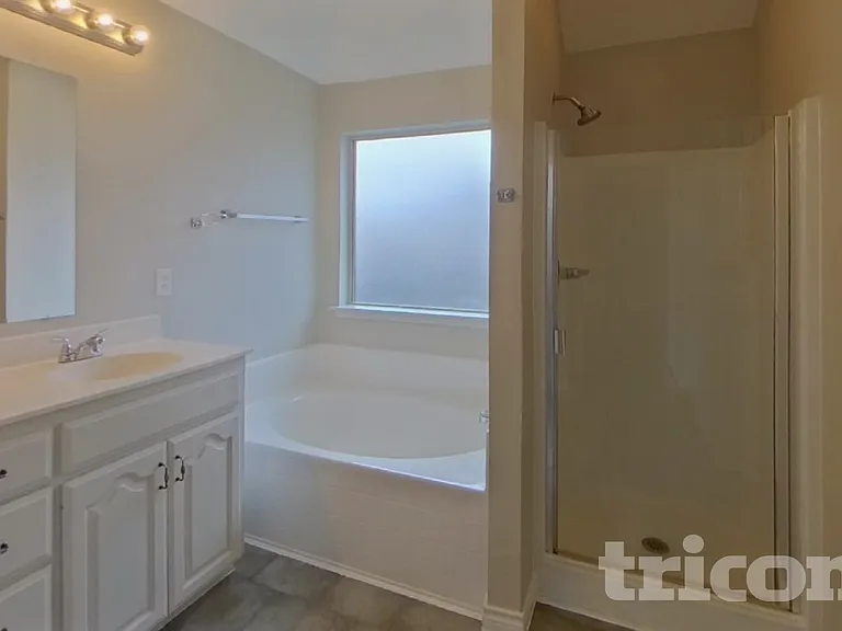 157 Spring Hollow Dr — Photo 8