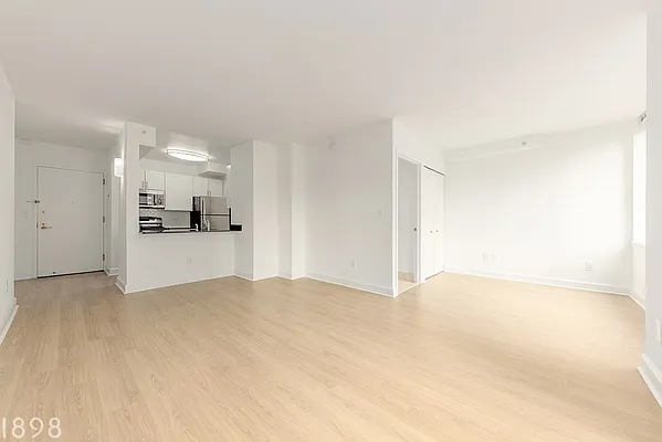 Rented by A&E Real Estate Management | media 7