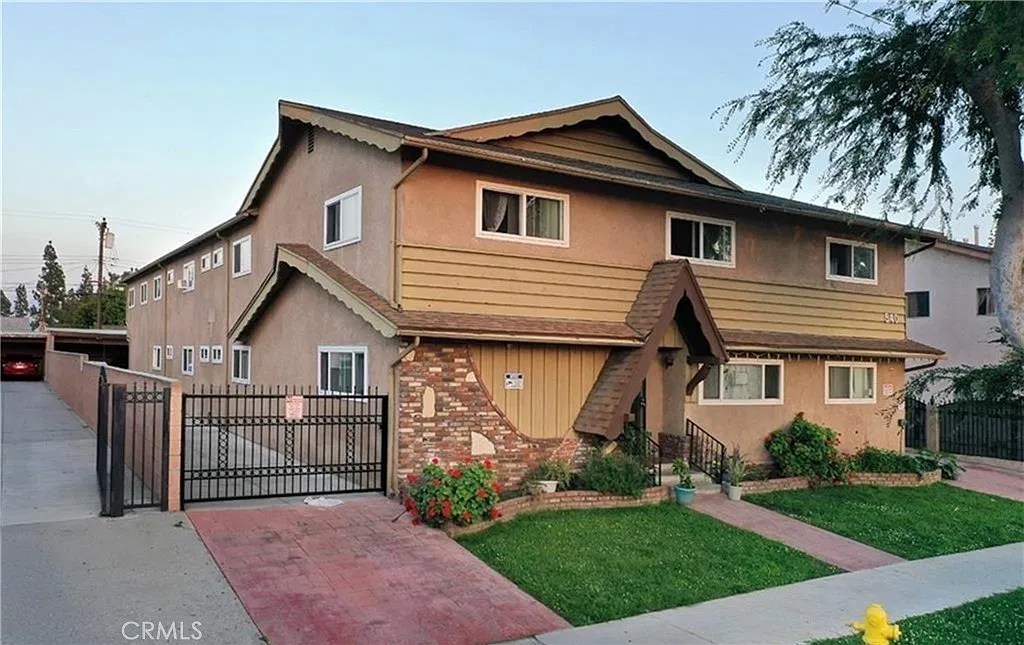 1 bed, 680 sqft, $1,900 — Photo 3