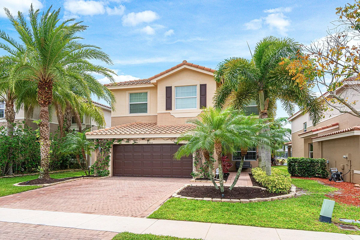 Building Photo - 8300 Calabria Lakes Dr