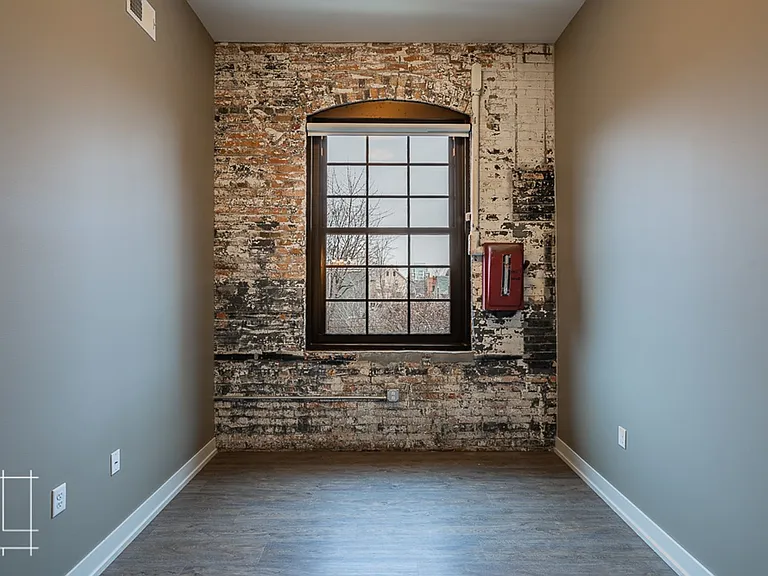 180 Detroit Ave — Photo 26