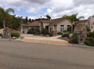 809 Camelot Pkwy, El Cajon, CA 92019
