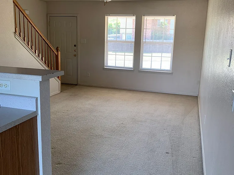 416 Creek St #B — Photo 5