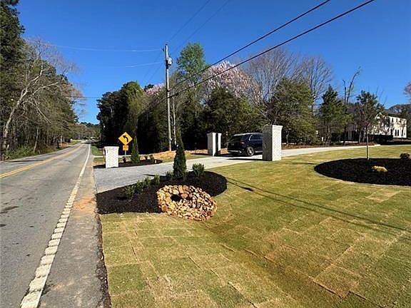 4th image of 3425 Thompson Mill Rd