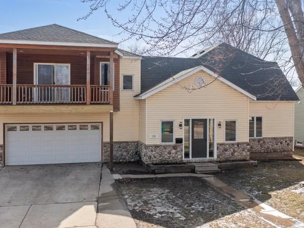 1222 13th St E, Glencoe, MN 55336