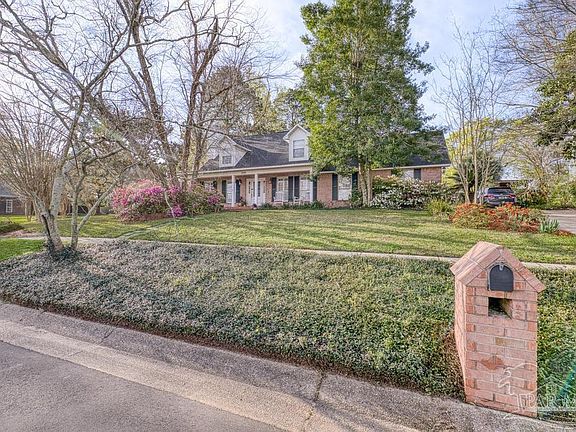 3rd image of 3039 Keats Dr