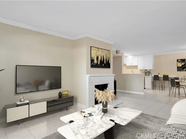 17522 Vandenberg Ln APT 3, Tustin, CA 92780