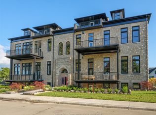 247 Brock St #304, Amherstburg, ON N9V 2H4