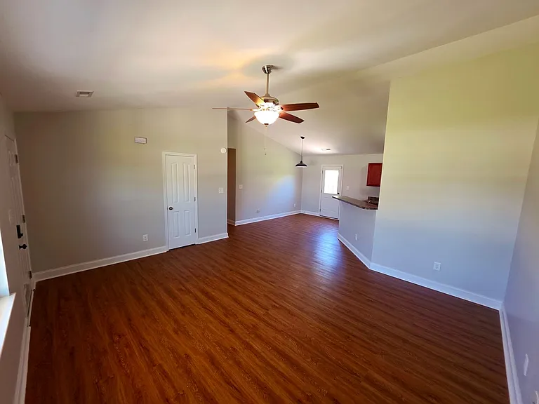 214 Michel Ct — Photo 3