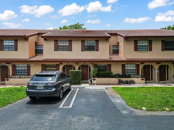 10942 W Sample Rd, Pompano Beach, FL 33065