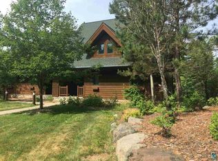 650 Moose Mountain Dr, Lutsen, MN 55612