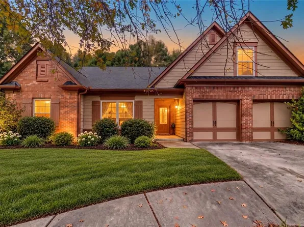 318 Gather Cir, Lawrenceville, GA 30043