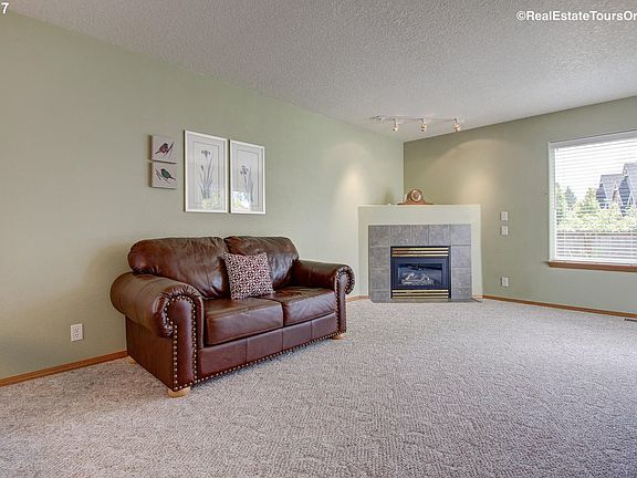 4th image of 1686 SE 62nd Ave