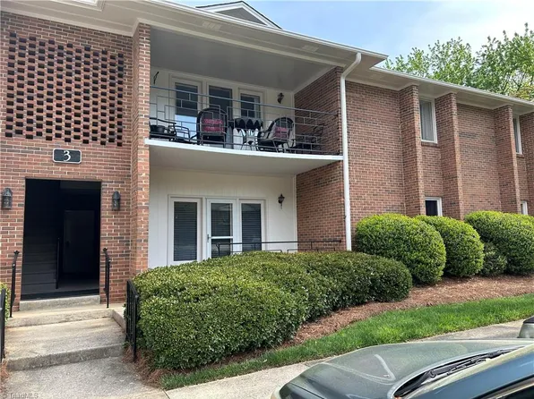 3 Fountain View Cir APT B, Greensboro, NC 27405