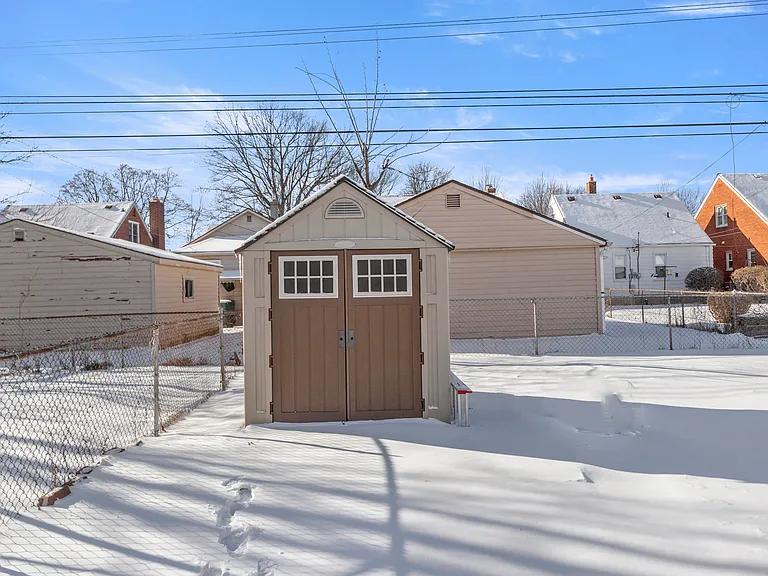 4645 Rosalie St — Photo 35