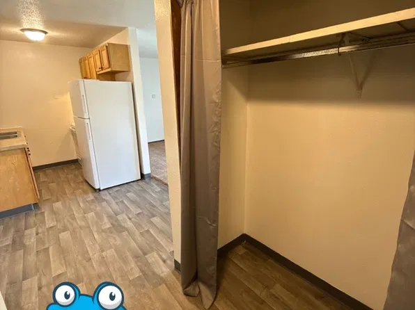 BK-909 Apartment, 909 12th Ave NE #11, Jamestown, ND 58401