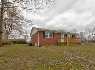 180 E Church St, Stanton, KY 40380