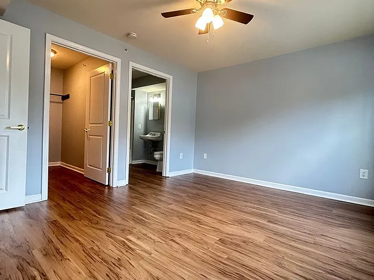Rowan Place Apartments — Photo 14