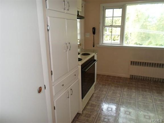 3rd image of 59 Westminster Dr