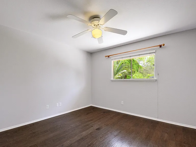 6307 Smith Oak Trl — Photo 20