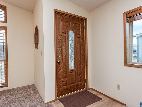 3rd image of 628 N 7th Ave